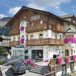 Crosal Hotel